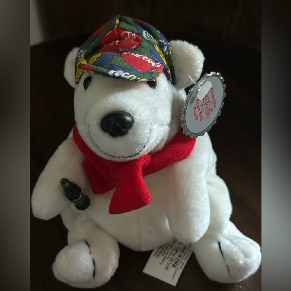 Coca-Cola Polar Bear in checker cap and scarf 1998 collectible bean bag plush!